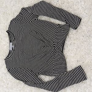 Gaze brand black and white striped knotted-front cropped long sleeve t-shirt